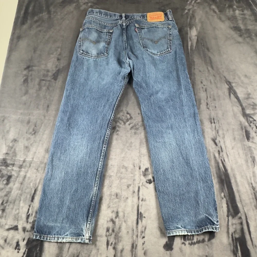 Levi's 505 Regular Fit Jeans Mens 34x30 Blue Medium Wash Straight Leg 00505-0216
